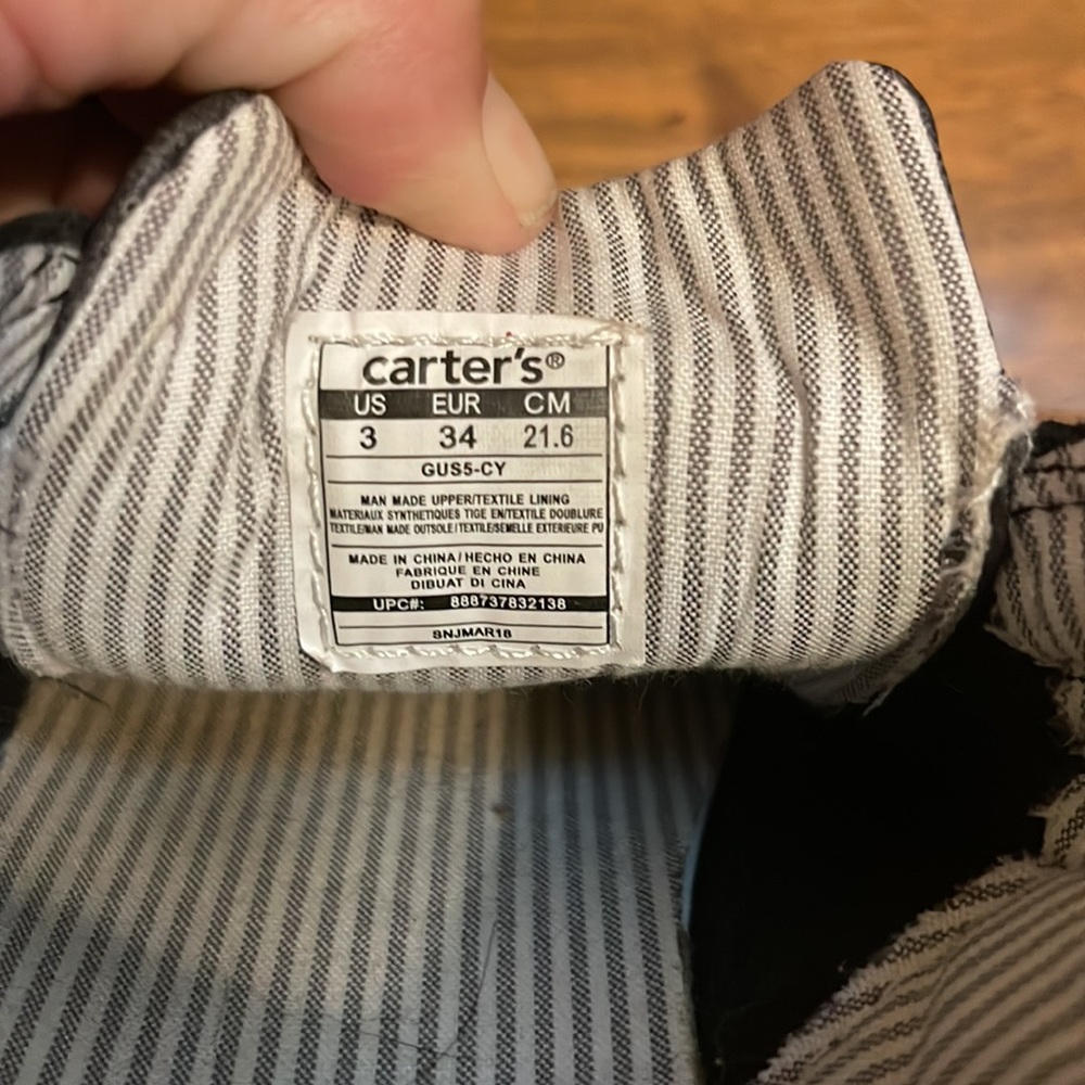 Carter’s Casual Velcro Sneakers - Picture 4 of 7